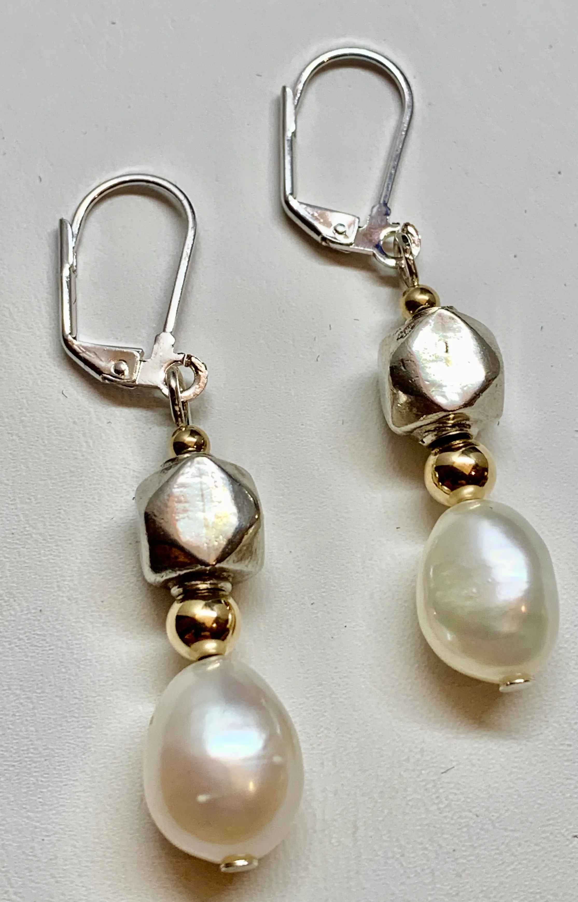 Fashion Freshwater Pearl Two Tone Earring