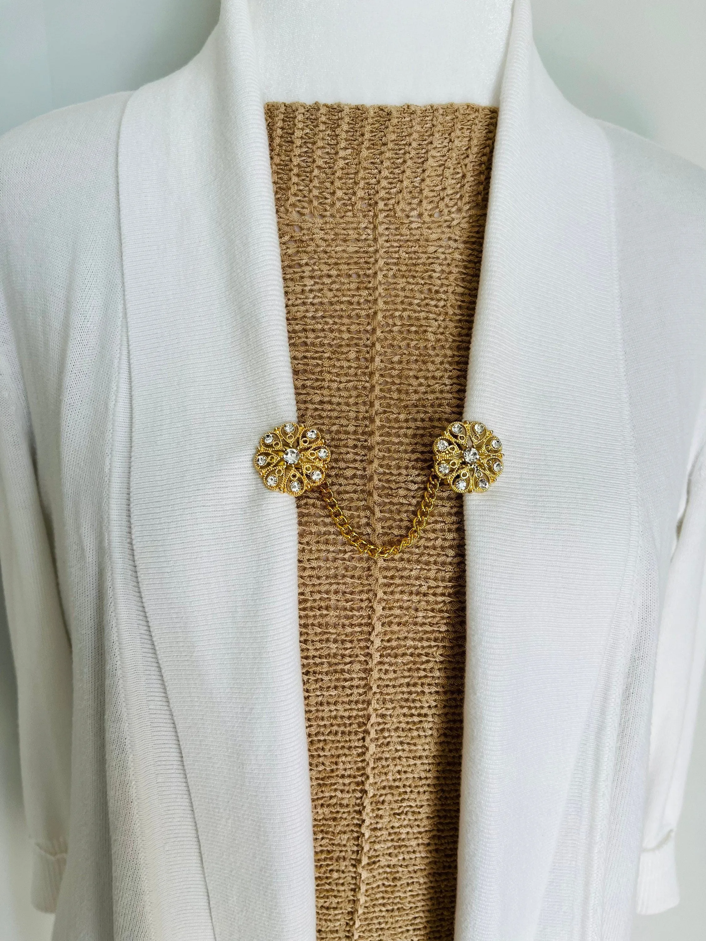 Sweater Clips Rhinestones Flower Chain Sweater Clip Star Cardigan Clasp Kimono Clasps Gold Sweater Guard Gift for Mom Gifts for Her