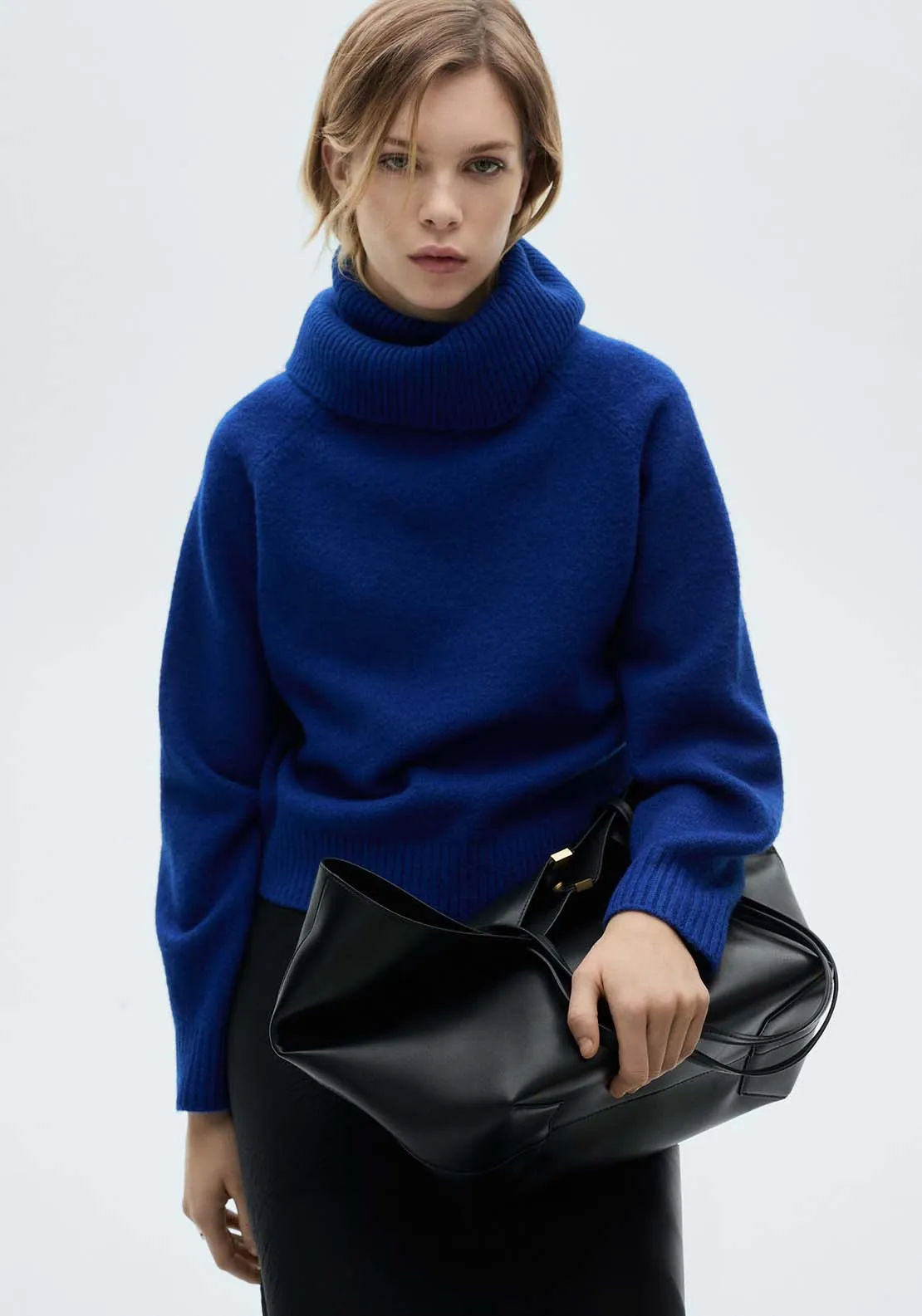 Turtleneck knitted sweater - Bright Blue