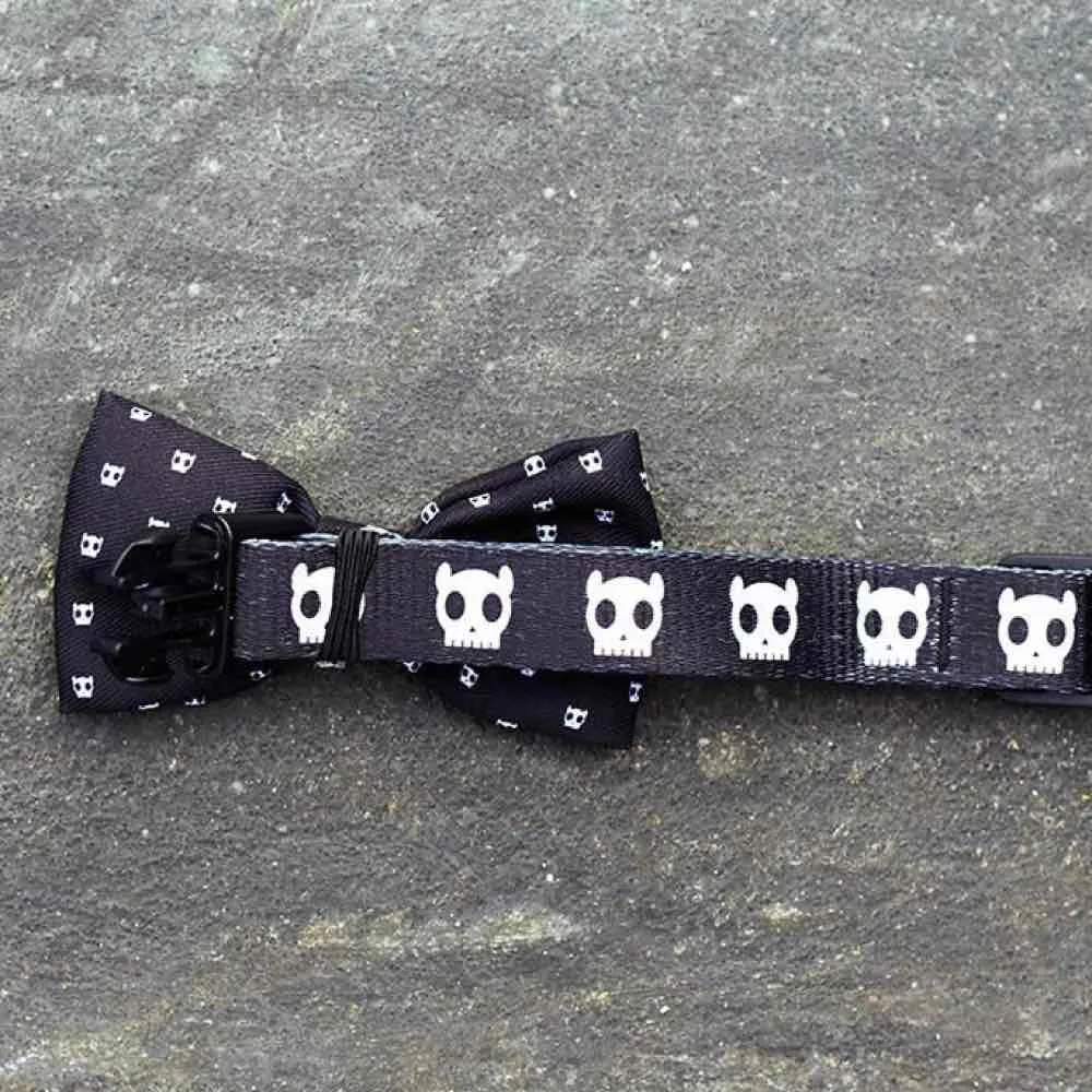 Zee.Dog Skull Bow Tie